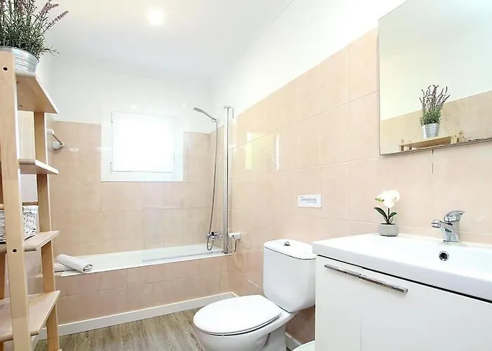 Fantastic In A Quiet Area Near By Renthousing *